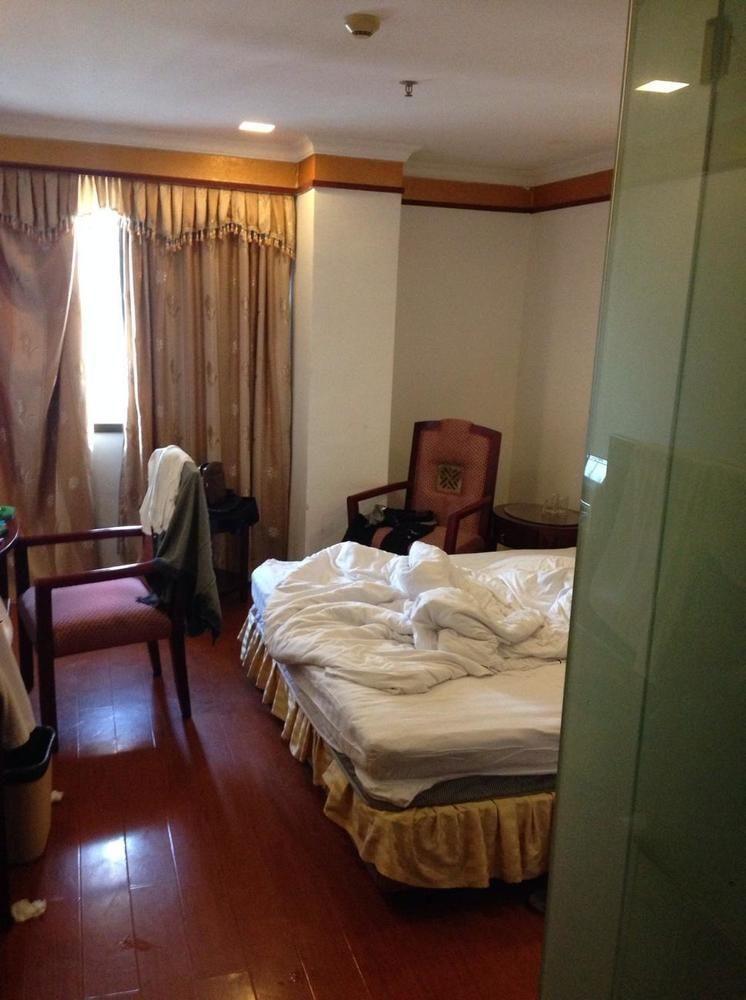 Baojiang Yingbin Hotel Джухай Екстериор снимка